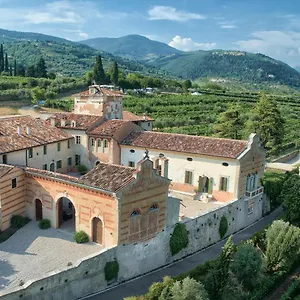 Palazzo Montanari Art & Wine Relais Alloggio per agriturismo Fumane